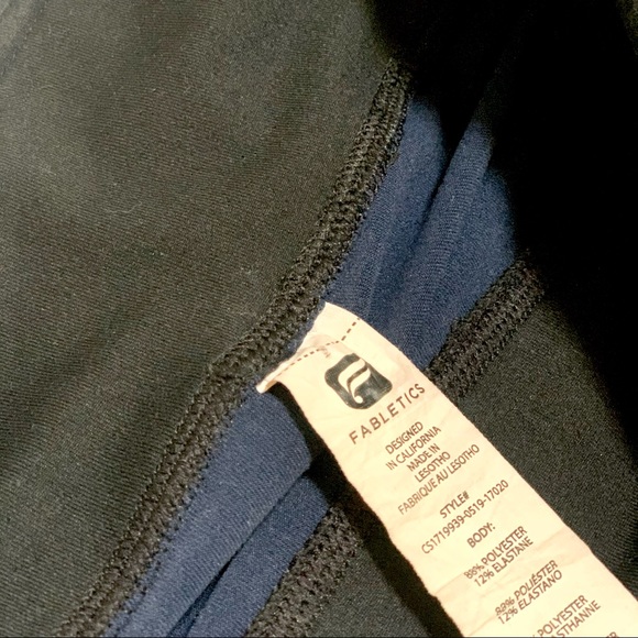 Fabletics Roberta Contrast Compression Capri - Picture 4 of 5